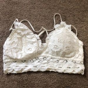 White scalloped lace bralette